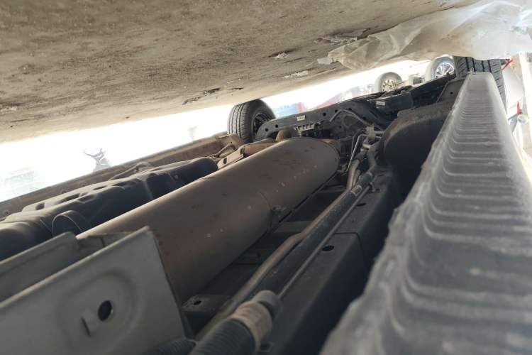 Used SAIC MAXUS G10 2021 2.0T Manual Elite Edition Diesel 9-Seater Chassis Rear Left