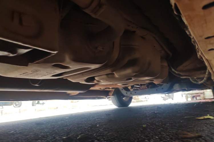 Used SAIC MAXUS G10 2021 2.0T Manual Elite Edition Diesel 7-Seater Chassis Rear Right