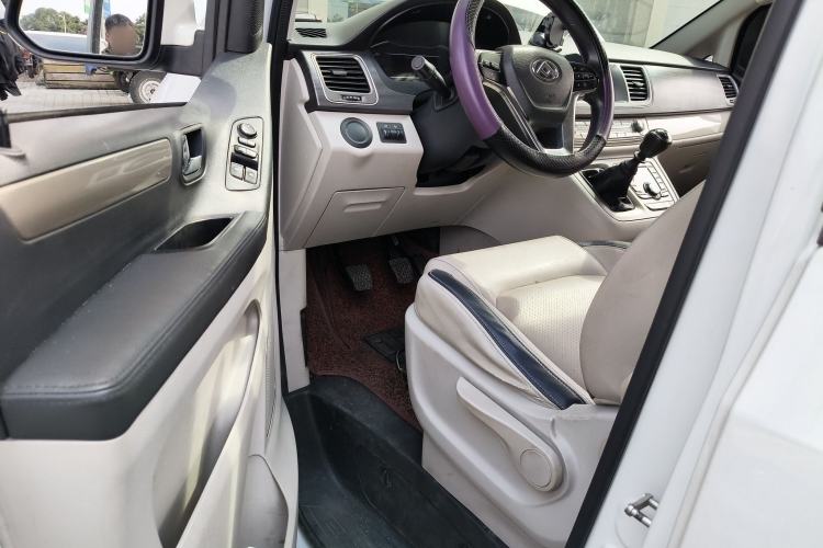 Used SAIC MAXUS G10 2021 2.0T Manual Smart Edition Diesel 7-Seater Driver Seat