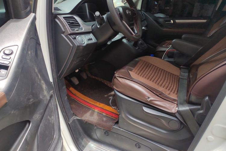 Used SAIC MAXUS G10 2021 2.0T Manual Elite Edition Diesel 7-Seater Driver Seat