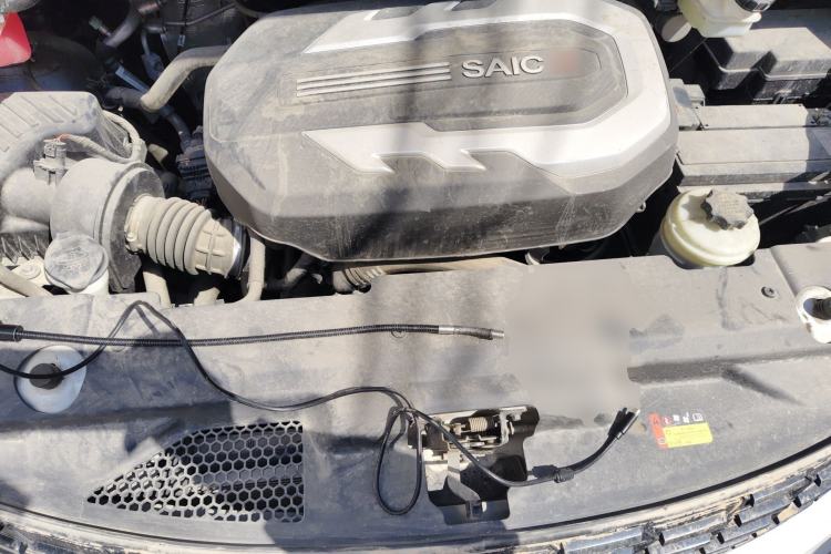 Used SAIC MAXUS G10 2021 2.0T Manual Elite Edition Diesel 9-Seater Engine Bay