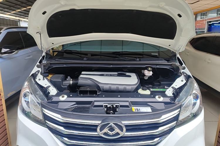 Used SAIC MAXUS G10 2021 2.0T Automatic Elite Edition Gasoline 7-Seater Engine Bay
