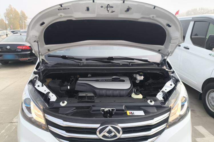 Used SAIC MAXUS G10 2021 2.0T Automatic Elite Edition Gasoline 7-Seater Engine Bay