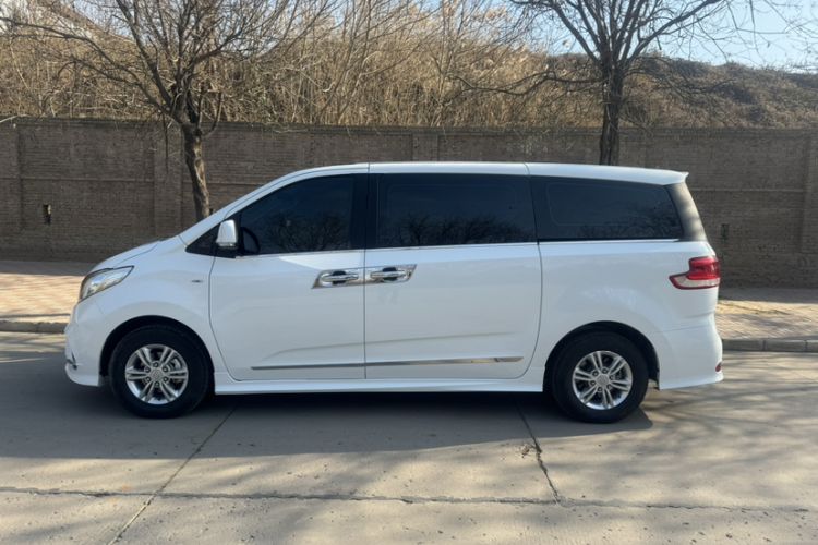 Used SAIC MAXUS G10 2021 2.0T Automatic Elite Edition Gasoline 7-Seater Exterior 3
