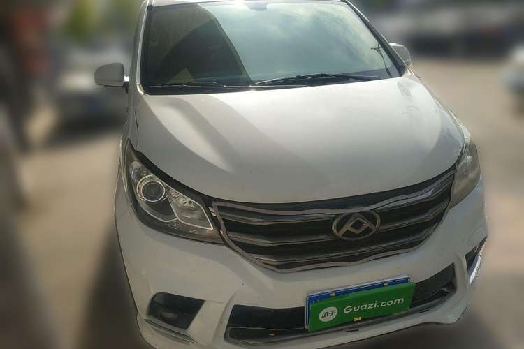 Used SAIC MAXUS G10 2021 2.0T Manual Elite Edition Diesel 8-Seater Front Right 45 Deg