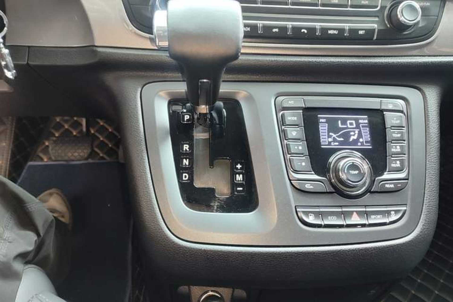 Used SAIC MAXUS G10 2021 2.0T Automatic Elite Edition Gasoline 7-Seater Gear Lever