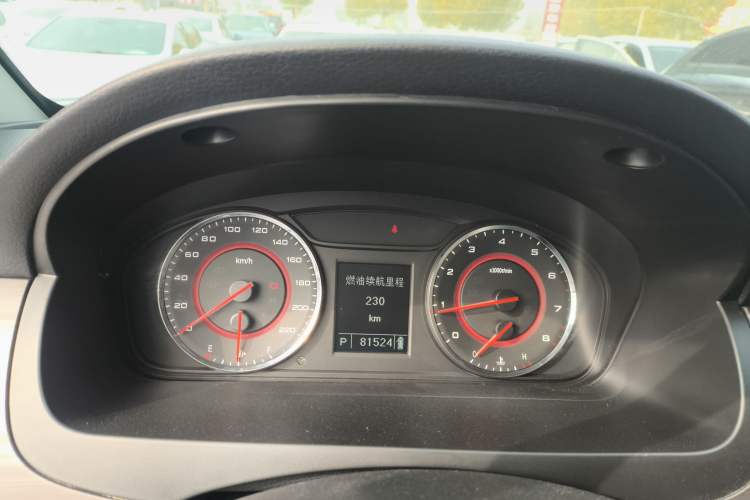 Used SAIC MAXUS G10 2021 2.0T Automatic Elite Edition Gasoline 7-Seater Instrument Cluster