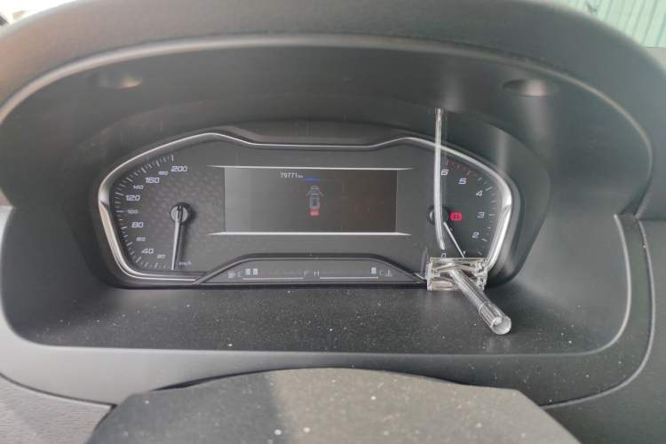 Used SAIC MAXUS G10 2021 2.0T Manual Elite Edition Diesel 8-Seater Instrument Cluster