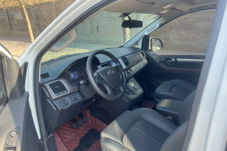 Used SAIC MAXUS G10 2021 2.0T Automatic Elite Edition Gasoline 7-Seater Interior 3