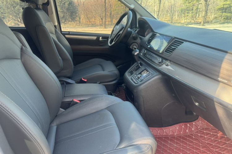 Used SAIC MAXUS G10 2021 2.0T Automatic Elite Edition Gasoline 7-Seater Interior 6