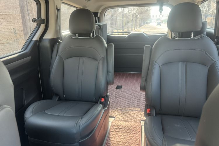 Used SAIC MAXUS G10 2021 2.0T Automatic Elite Edition Gasoline 7-Seater Interior 7