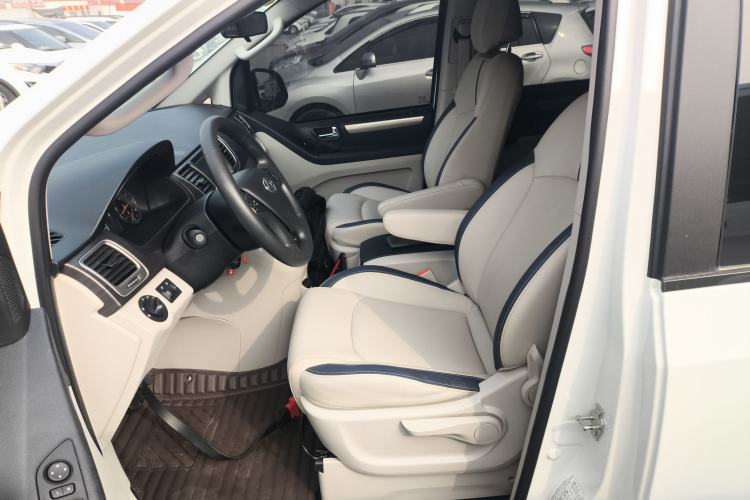 Used SAIC MAXUS G10 2021 2.0T Automatic Elite Edition Gasoline 7-Seater Left Front Seat