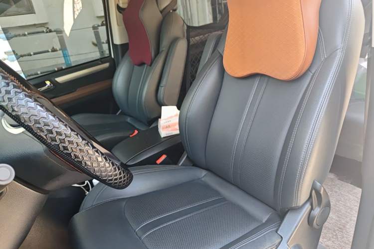 Used SAIC MAXUS G10 2021 2.0T Manual Elite Edition Diesel 7-Seater Left Front Seat