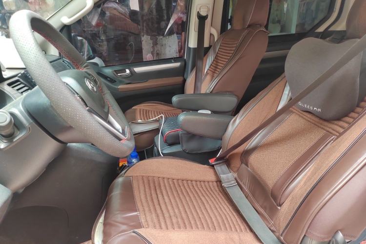 Used SAIC MAXUS G10 2021 2.0T Manual Elite Edition Diesel 7-Seater Left Front Seat