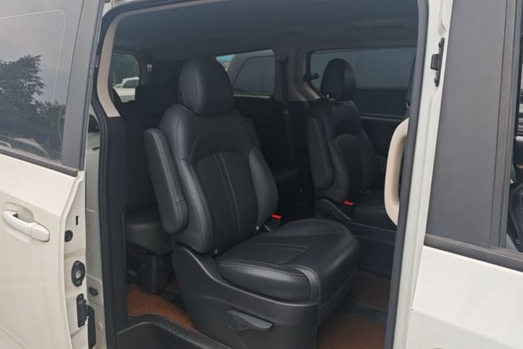 Used SAIC MAXUS G10 2021 2.0T Automatic Elite Edition Gasoline 7-Seater Left Rear Seat