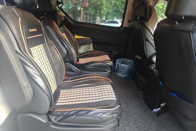 Used SAIC MAXUS G10 2021 2.0T Automatic Elite Edition Diesel 7-Seater Left Rear Seat