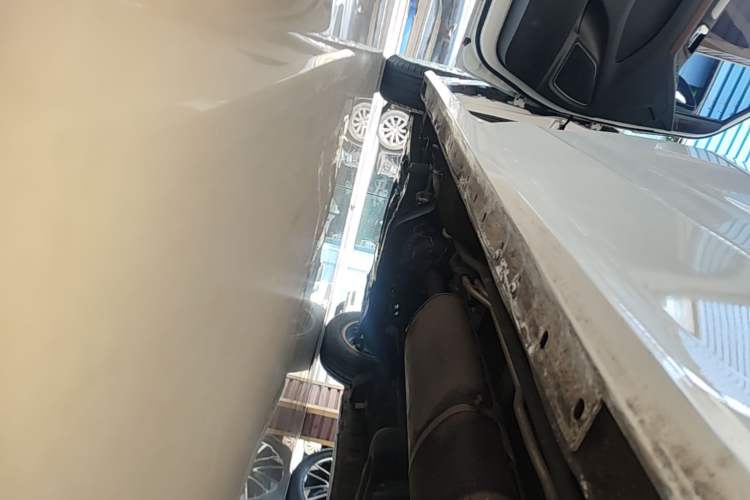 Used SAIC MAXUS G10 2021 2.0T Automatic Elite Edition Gasoline 7-Seater Left Side Sill