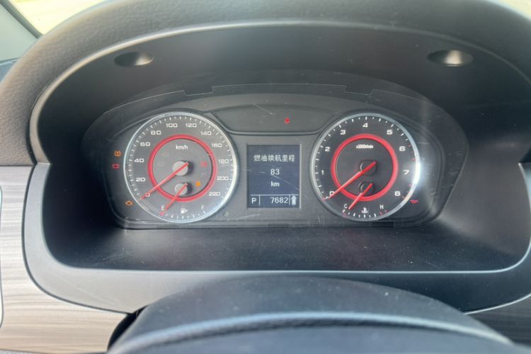 Used SAIC MAXUS G10 2021 2.0T Automatic Elite Edition Gasoline 7-Seater Odometer Close Up