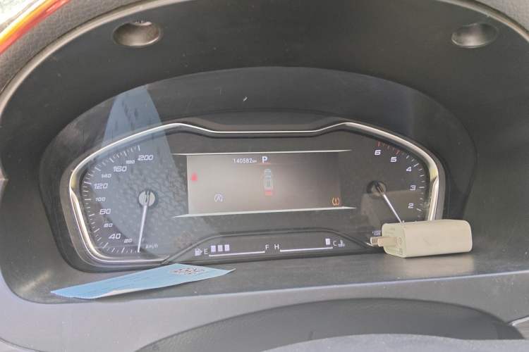 Used SAIC MAXUS G10 2021 2.0T Automatic Elite Edition Diesel 9-Seater Odometer Close Up