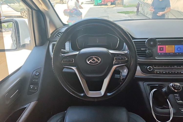Used SAIC MAXUS G10 2021 2.0T Manual Elite Edition Diesel 7-Seater Steering Wheel