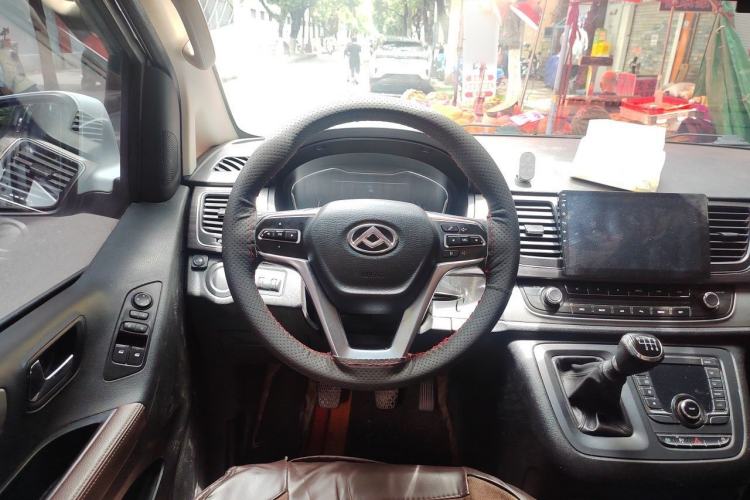 Used SAIC MAXUS G10 2021 2.0T Manual Elite Edition Diesel 7-Seater Steering Wheel