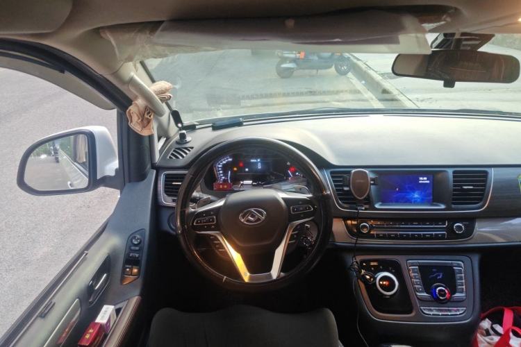 Used SAIC MAXUS G10 2021 2.0T Automatic Elite Edition Diesel 7-Seater Steering Wheel