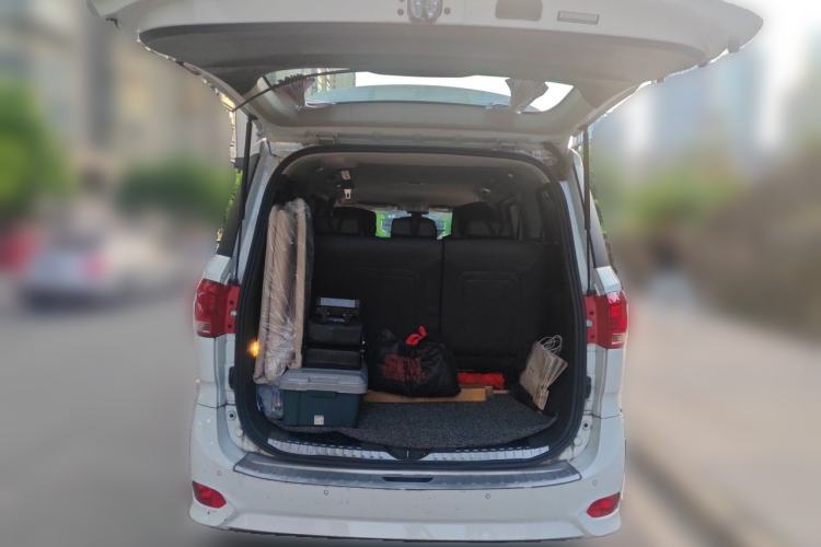 Used SAIC MAXUS G10 2021 2.0T Automatic Elite Edition Diesel 7-Seater Trunk
