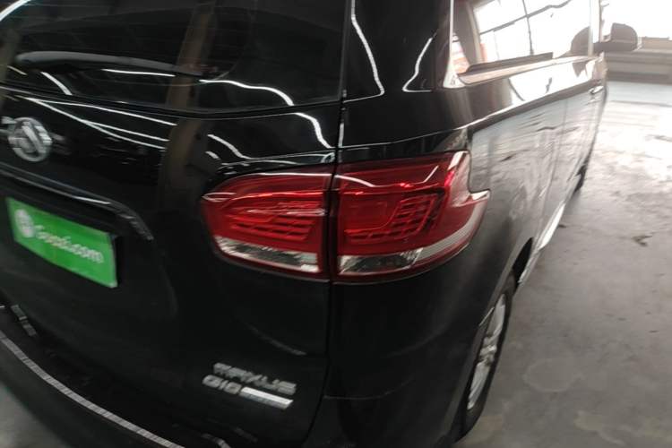 Used SAIC MAXUS G10 2022 2.0T Automatic Smart Enjoyment Version Gasoline 7 Seats Exterior 3