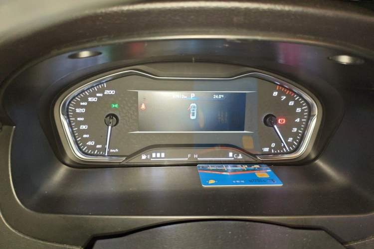 Used SAIC MAXUS G10 2022 2.0T Automatic Smart Enjoyment Version Gasoline 7 Seats Instrument Cluster