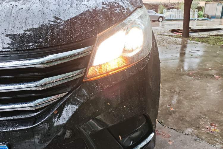 Used SAIC MAXUS G10 2022 2.0T Automatic Smart Enjoyment Version Gasoline 7 Seats Left Front Headlight