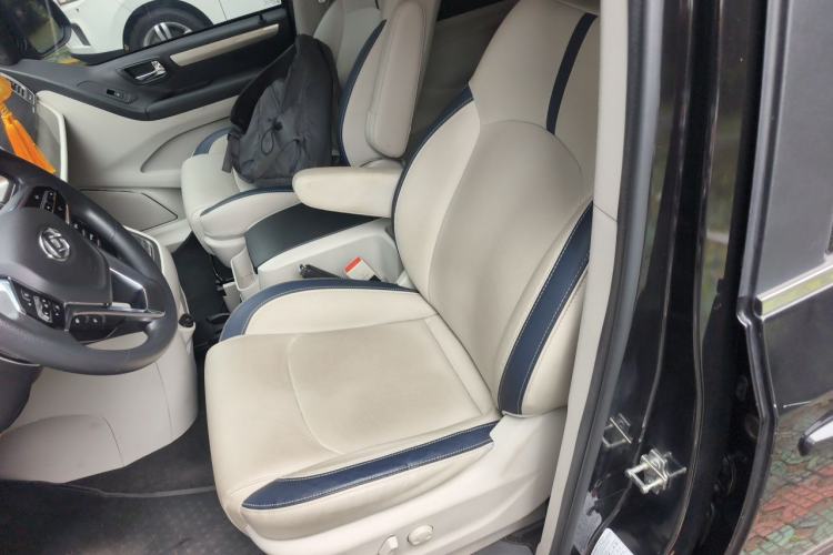 Used SAIC MAXUS G10 2022 2.0T Automatic Elite Edition Gasoline 7-Seater Left Front Seat
