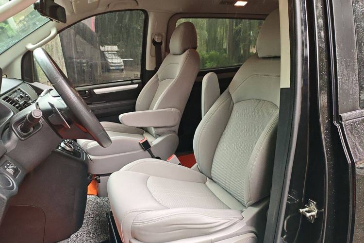 Used SAIC MAXUS G10 2022 2.0T Automatic Smart Enjoyment Version Gasoline 7 Seats Left Front Seat
