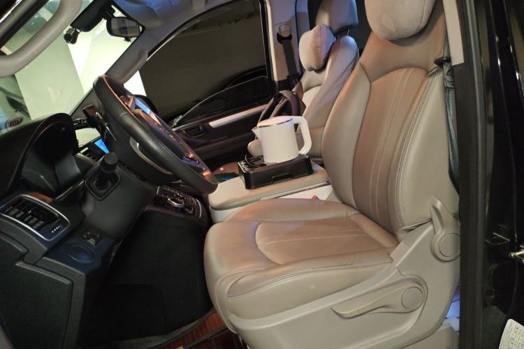 Used SAIC MAXUS G10 2022 2.0T Automatic Smart Enjoyment Version Gasoline 7 Seats Left Front Seat