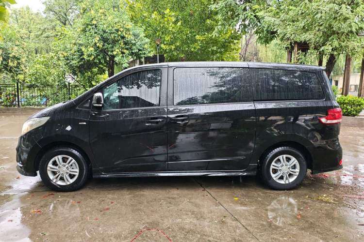 Used SAIC MAXUS G10 2022 2.0T Automatic Smart Enjoyment Version Gasoline 7 Seats Left Side