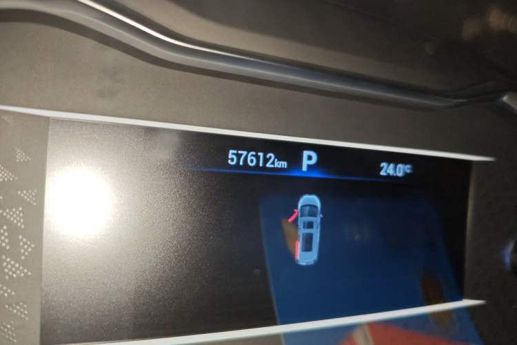 Used SAIC MAXUS G10 2022 2.0T Automatic Smart Enjoyment Version Gasoline 7 Seats Odometer Close Up