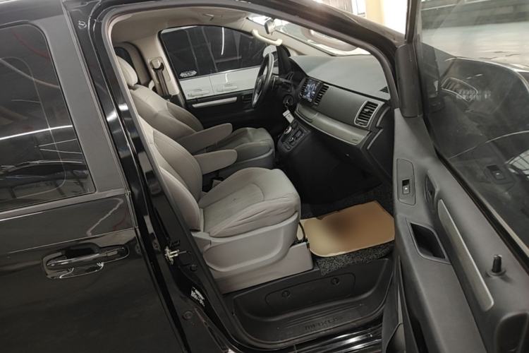 Used SAIC MAXUS G10 2022 2.0T Automatic Smart Enjoyment Version Gasoline 7 Seats Right Front Seat