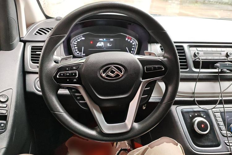 Used SAIC MAXUS G10 2022 2.0T Automatic Smart Enjoyment Version Gasoline 7 Seats Steering Wheel