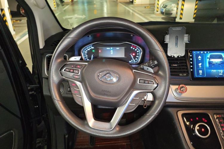 Used SAIC MAXUS G10 2022 2.0T Automatic Smart Enjoyment Version Gasoline 7 Seats Steering Wheel