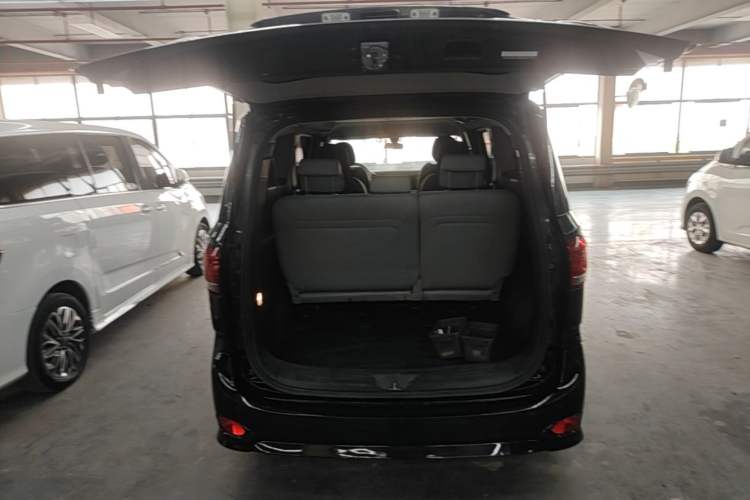 Used SAIC MAXUS G10 2022 2.0T Automatic Smart Enjoyment Version Gasoline 7 Seats Trunk