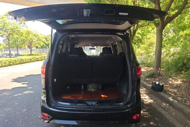 Used SAIC MAXUS G10 2022 2.0T Automatic Elite Edition Gasoline 7-Seater Trunk