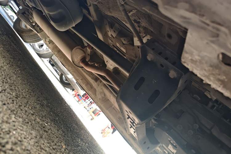 Used SAIC MAXUS G10 2022 2.0T Automatic Elite Edition Gasoline 7-Seater Chassis Front Right