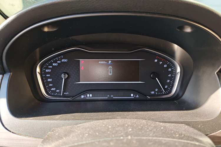 Used SAIC MAXUS G10 2022 2.0T Automatic Elite Edition Gasoline 7-Seater Instrument Cluster