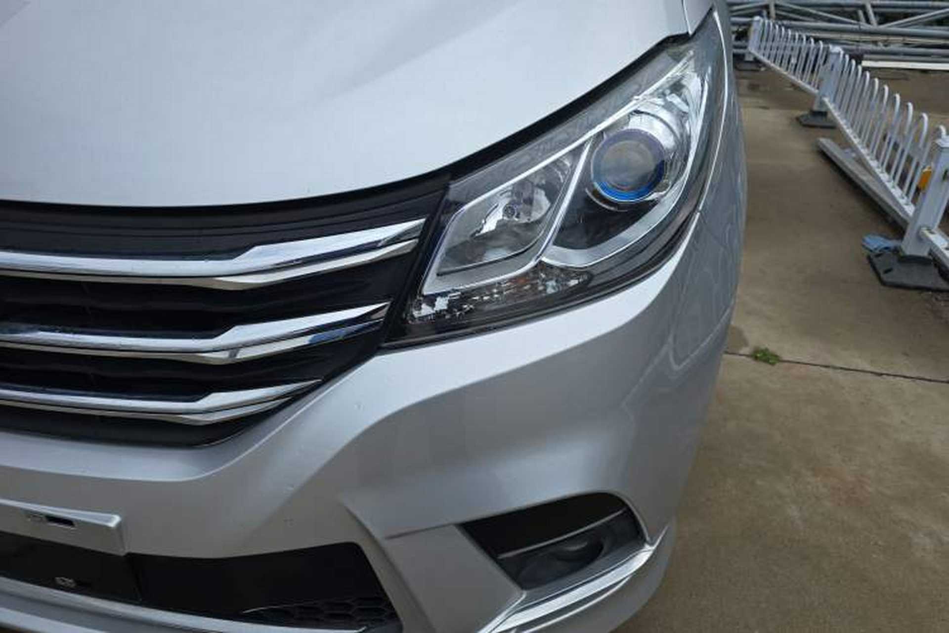 Used SAIC MAXUS G10 2022 2.0T Automatic Smart Enjoyment Version Gasoline 7 Seats Left Front Headlight