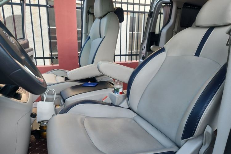 Used SAIC MAXUS G10 2022 2.0T Manual Value Edition Gasoline 7-Seater Left Front Seat
