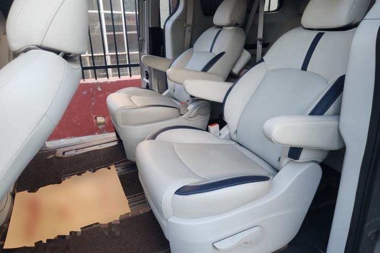 Used SAIC MAXUS G10 2022 2.0T Manual Value Edition Gasoline 7-Seater Left Rear Seat
