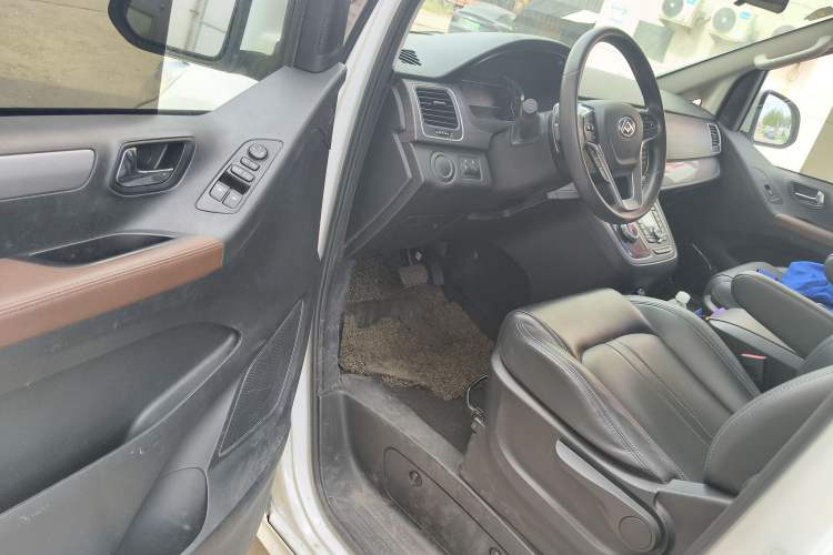 Used SAIC MAXUS G10 2022 2.0T Automatic Smart Enjoyment Version Gasoline 7 Seats Driver Seat