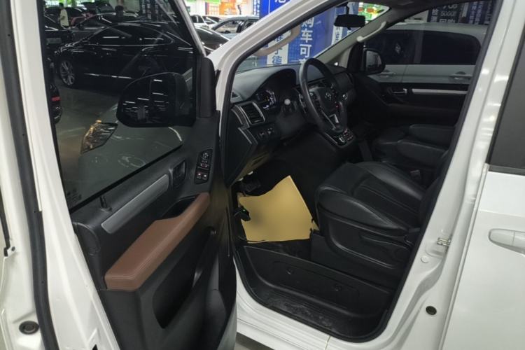 Used SAIC MAXUS G10 2022 2.0T Automatic Elite Edition Gasoline 7-Seater Driver Seat