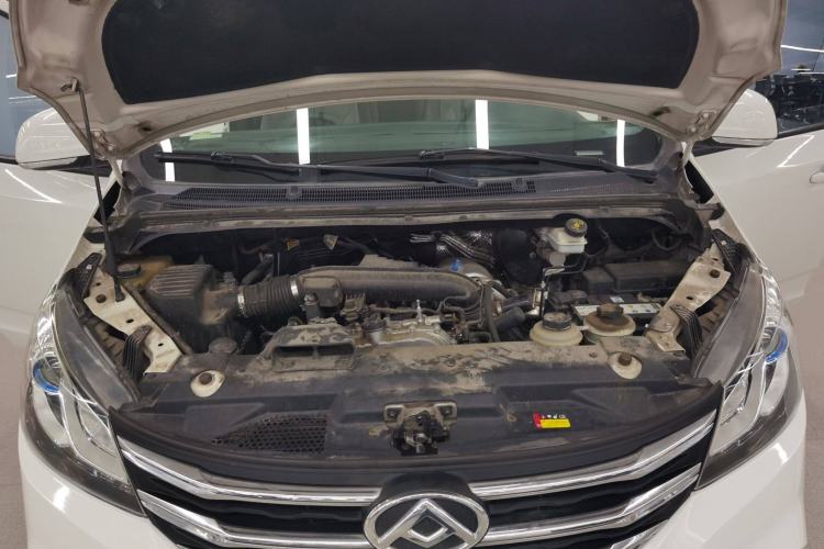 Used SAIC MAXUS G10 2022 2.0T Automatic Smart Enjoyment Version Gasoline 7 Seats Engine Bay