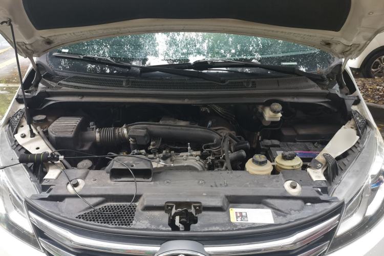Used SAIC MAXUS G10 2022 2.0T Automatic Smart Enjoyment Version Gasoline 7 Seats Engine Bay