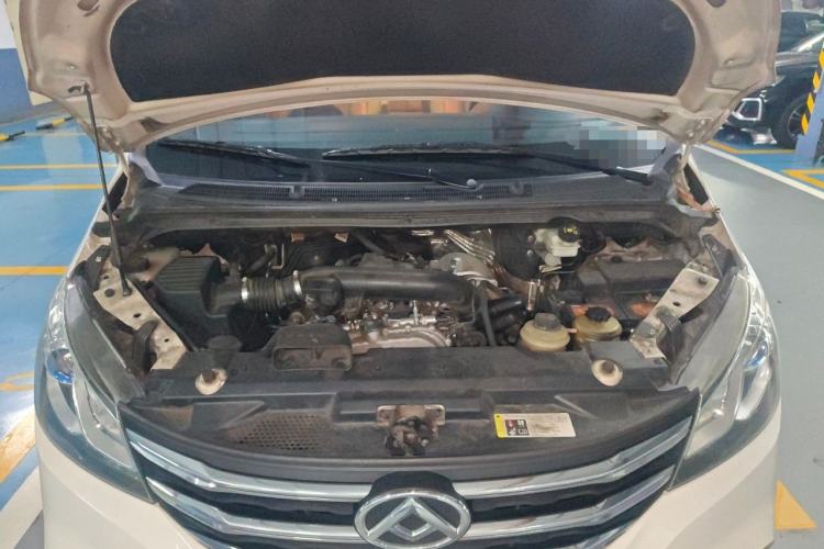 Used SAIC MAXUS G10 2022 2.0T Automatic Smart Enjoyment Version Gasoline 7 Seats Engine Bay